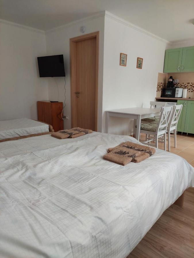 Szent Bernat Vendeghaz Apartment Veszprém Екстериор снимка